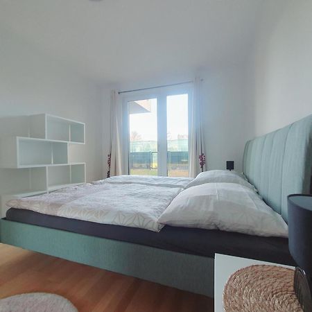 Near Lake One Bedroom Cute Apartment Wien Exterior foto